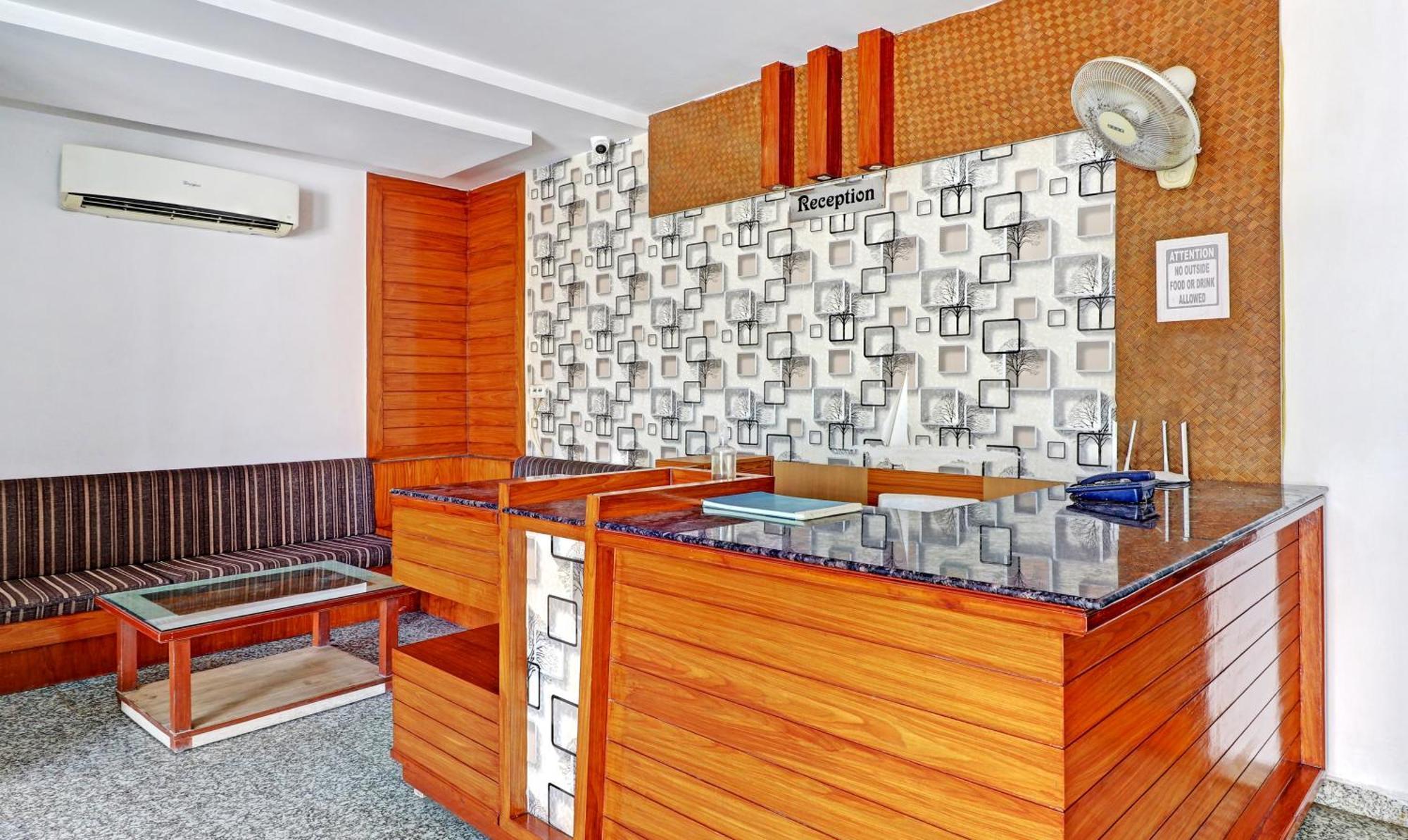 אגרה Hotel Castle View מראה חיצוני תמונה